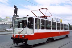 Трамвай "СПЕКТР" № 801 на площади 1905 года