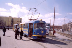 Трамвай 25 маршрута на конечной станции 'Фрезеровщиков'