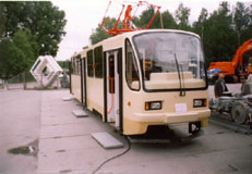 Впервые новый трамвай СПЕКТР модели 71-403 появился на публике в начале июня 2003 года