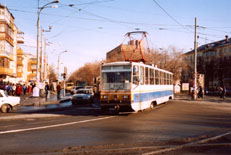 Трамвай "СПЕКТР" (инв. № 807) на площади Коммунаров