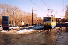 Трамвай "СПЕКТР" (инв. № 808) 3-го маршрута следует по Верх-Исетскому бульвару